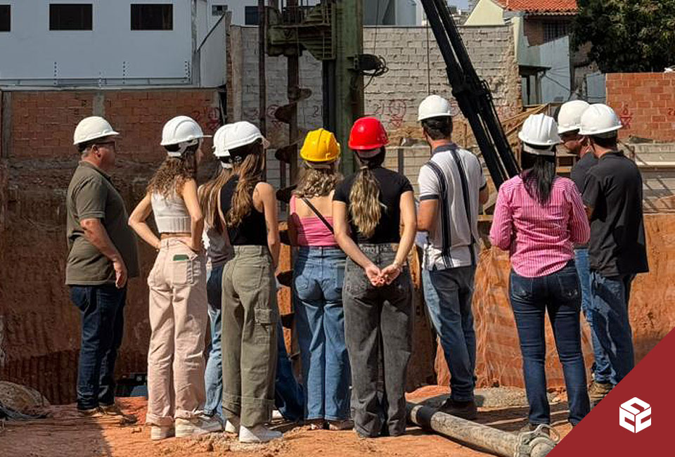 Visita dos Alunos de Arquitetura da PUCC Campinas às Obras do mood. Cambuí.